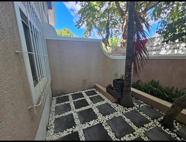 3 BEDROOM PROPERTY TO RENT IN RONDEBOSCH